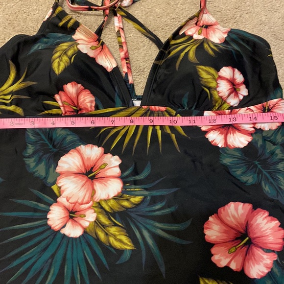 NWOT Kona Som Tankini Top Size Large - Picture 9 of 9
